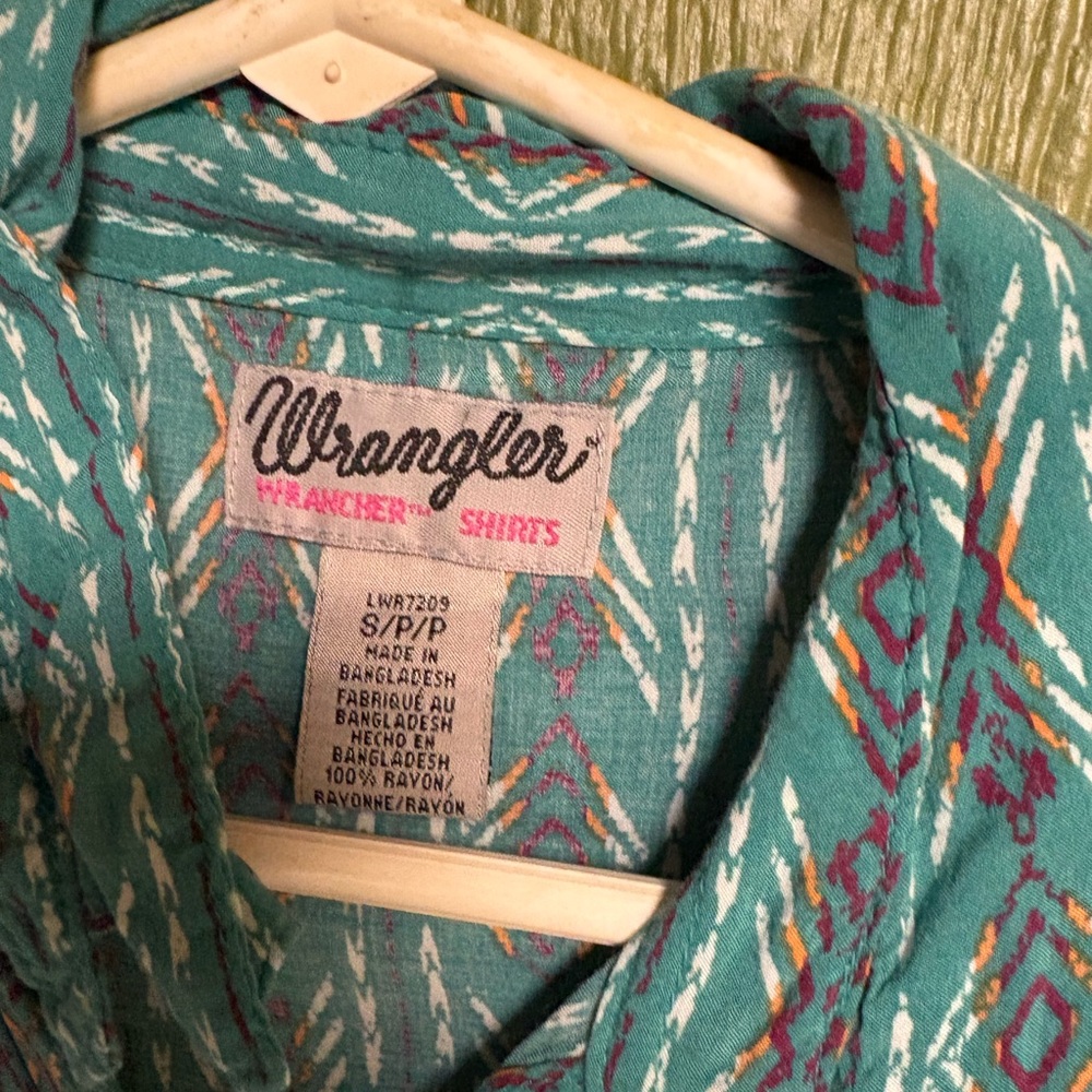 Wrangler Wrancher Button Up - Picture 2 of 3